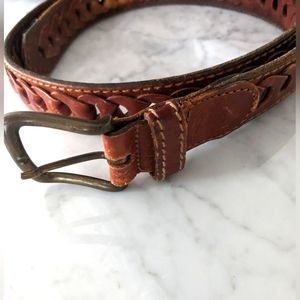 Men's leather belt. Size 36. Measures 41" tip to tip.